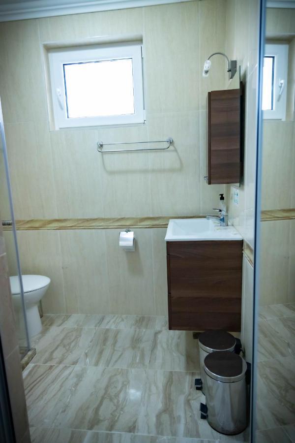 Семеен Хотел Прованс Ахелой Exterior foto